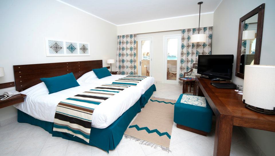 Mosaique standart room pool view.jpg