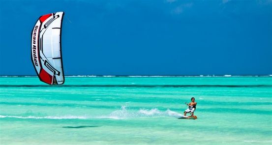 jeremie-tronet-zanzibar-ocean-rodeo-razor-kite-and-jt-pro-2011-13-710x379.jpg